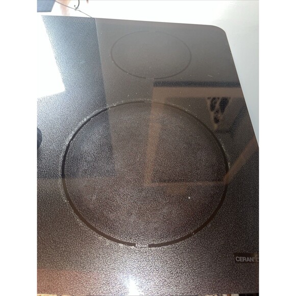 Jenn Air CCE3401B 30 Inch Electric 4 Burner Cooktop Glass Top 3 Wire 120/240V - Picture 3 of 7